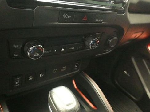 Used 2023 Nissan Frontier PRO-4X w/ Pro Convenience Package AWD/4WD image 18