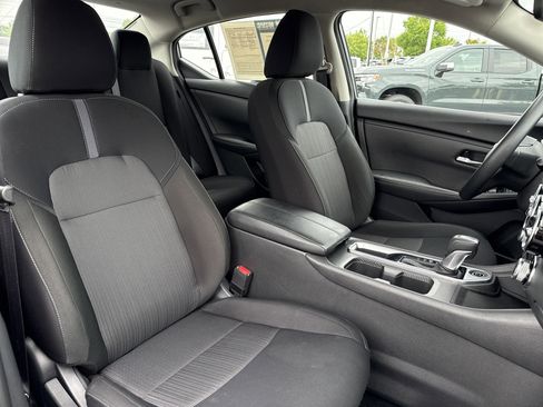 Used 2025 Nissan Sentra SV FWD image 30