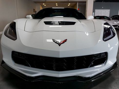 Used 2019 Chevrolet Corvette Z06 RWD image 14