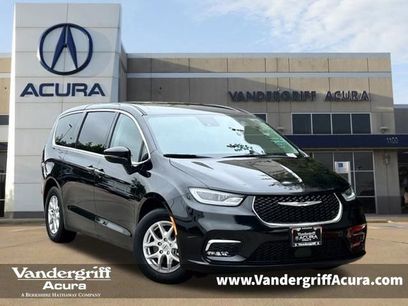 Used 2023 Chrysler Pacifica Touring-L