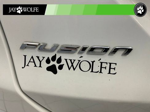 Used 2016 Ford Fusion SE FWD image 21
