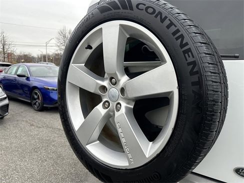 Used 2023 Land Rover Defender 130 First Edition image 45