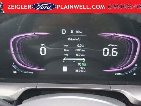 Used 2025 Kia Telluride S AWD/4WD image 32