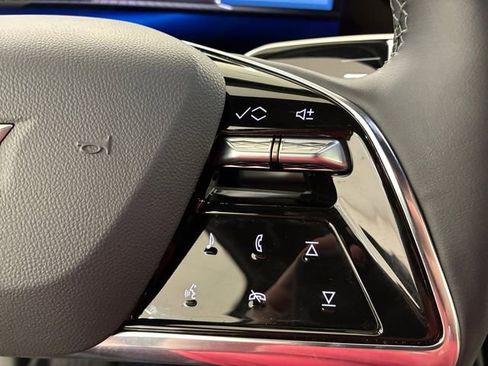 Certified 2026 Cadillac Vistiq Sport w/ LPO, Floor Liner Package AWD/4WD image 24