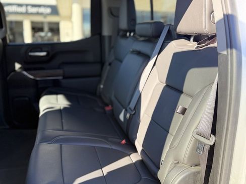 Used 2020 GMC Sierra 1500 SLT image 18