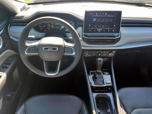 Certified 2025 Jeep Compass Limited AWD/4WD image 14