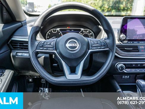 Used 2025 Nissan Altima 2.5 SV FWD image 27