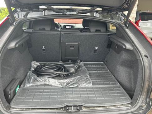 Used 2023 Volvo C40 P8 Recharge Plus w/ Climate Package AWD/4WD image 10
