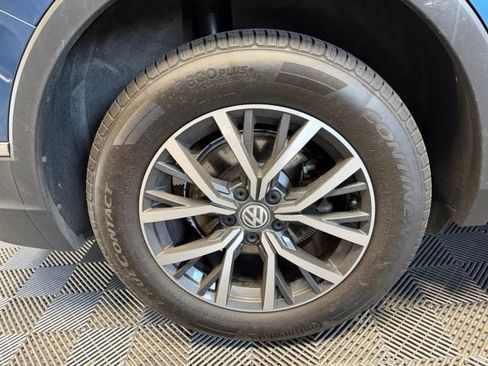 Used 2020 Volkswagen Tiguan SE w/ 3rd Row Seat Package AWD/4WD image 45