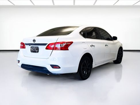 Used 2018 Nissan Sentra SV image 4