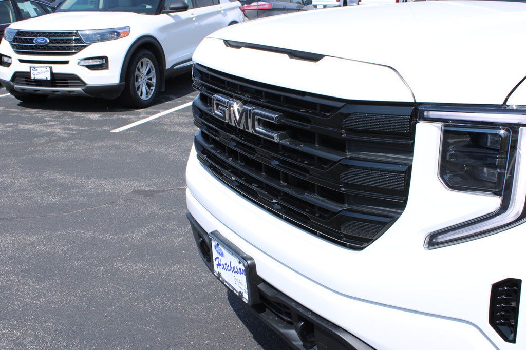 Used 2026 GMC Sierra 1500 Elevation w/ Elevation Select Package AWD/4WD image 4