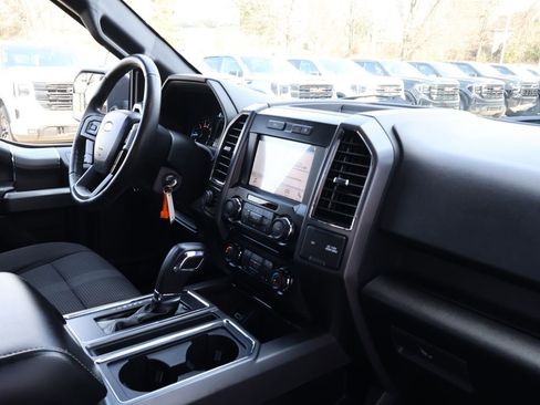 Used 2017 Ford F150 XLT w/ Equipment Group 302A Luxury image 33