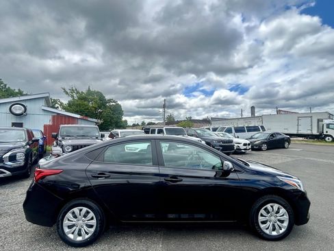 Used 2022 Hyundai Accent SE FWD image 6