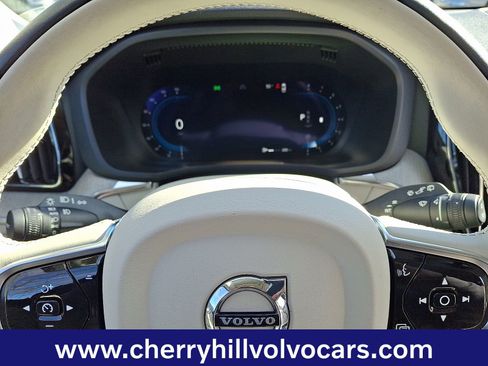 Certified 2023 Volvo XC60 B5 Plus image 20