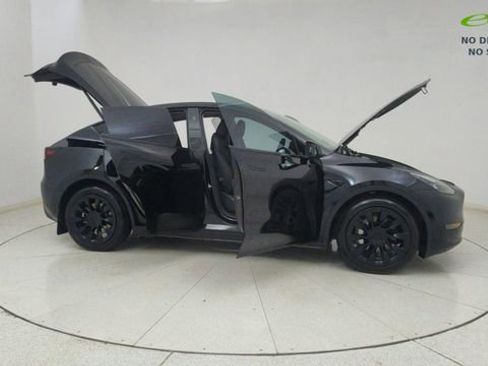Used 2023 Tesla Model Y Long Range AWD/4WD image 69