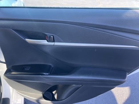 Used 2025 Toyota Camry LE image 31