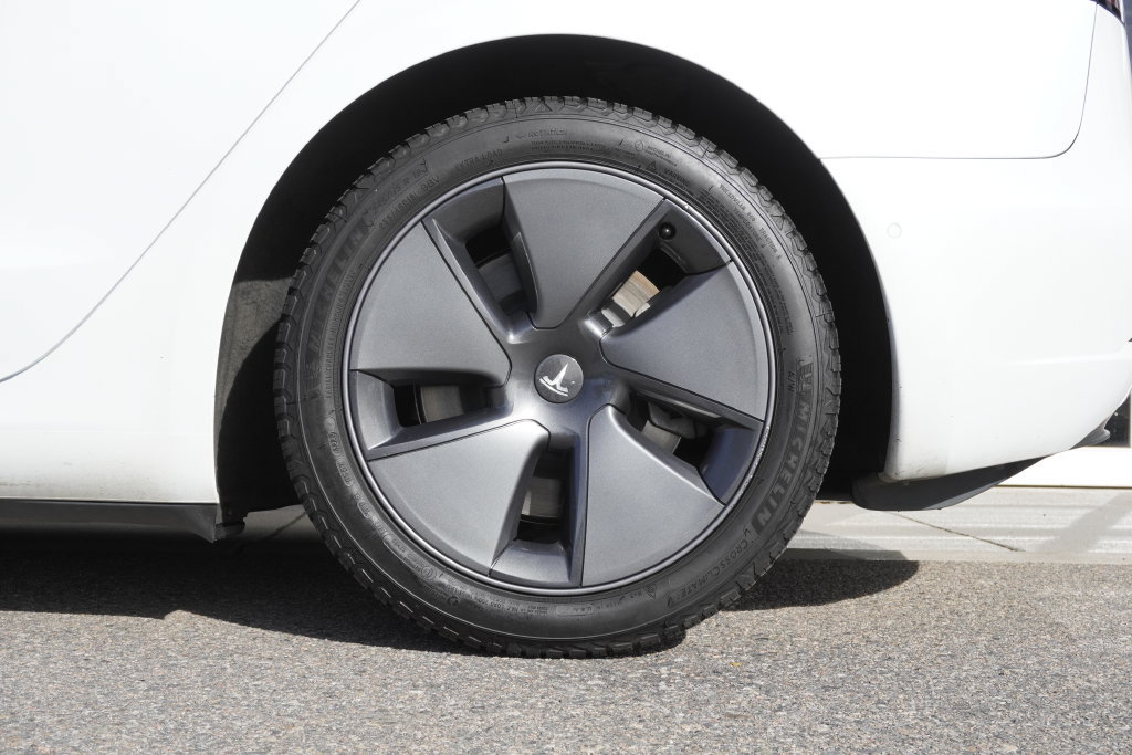Used 2022 Tesla Model 3 Long Range AWD/4WD image 34