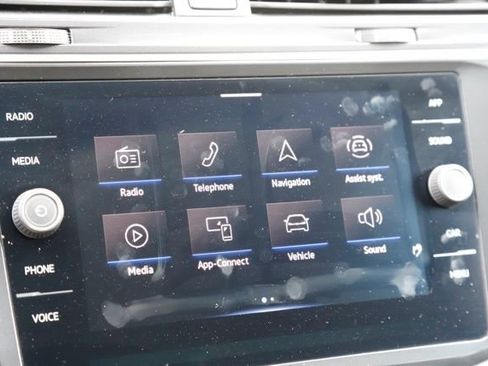 Used 2024 Volkswagen Tiguan SE R-Line w/ MDO Package, Two-Row AWD/4WD image 26