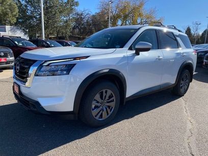 New 2025 Nissan Pathfinder SV