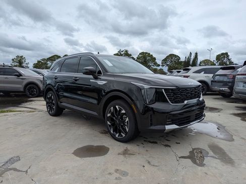 New 2026 Kia Sorento EX FWD image 2
