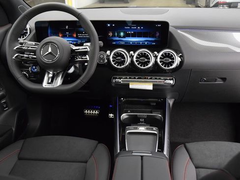 New 2026 Mercedes-Benz GLA 35 AMG 4MATIC image 19