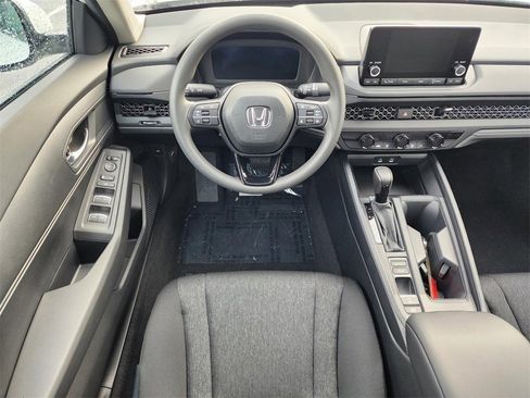 Used 2025 Honda Accord LX image 22