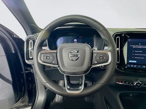 Used 2026 Volvo XC40 B5 Ultra w/ Protection Package Premier AWD/4WD image 18
