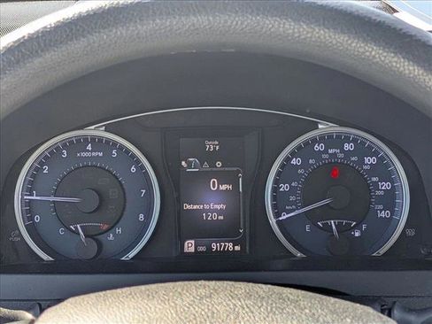 Used 2017 Toyota Camry LE image 11