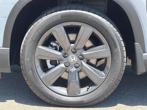 Certified 2025 Honda Pilot Sport image 25