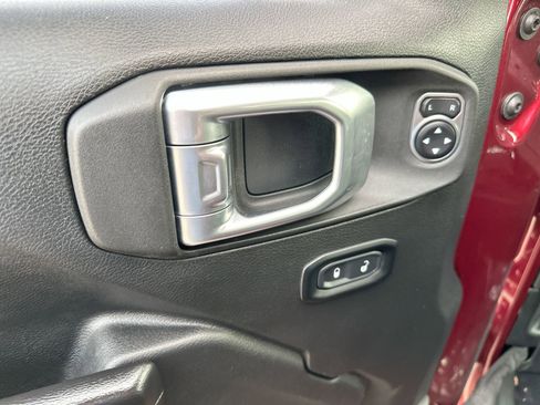 Used 2021 Jeep Wrangler Unlimited Sport image 13