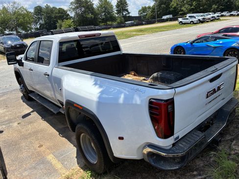 Used 2024 GMC Sierra 3500 Pro w/ Convenience Package AWD/4WD image 6