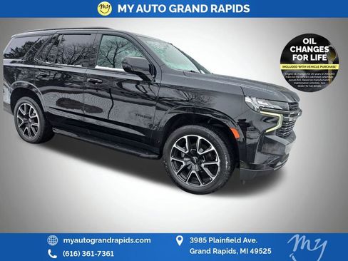 Used 2021 Chevrolet Tahoe RST image 2