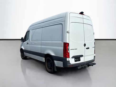 Used 2024 Mercedes-Benz Sprinter 2500 image 5