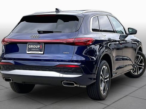 Used 2025 Audi Q5 Premium w/ Convenience Package AWD/4WD image 12