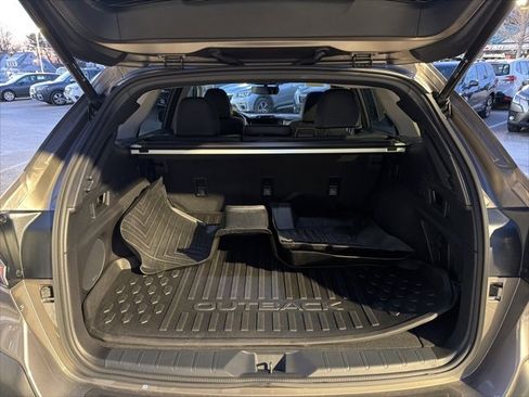 Used 2023 Subaru Outback Limited image 29