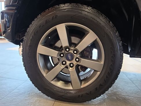 Used 2016 Ford F150 XLT w/ Equipment Group 302A Luxury AWD/4WD image 17