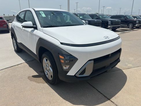 New 2026 Hyundai Kona SE AWD/4WD image 2