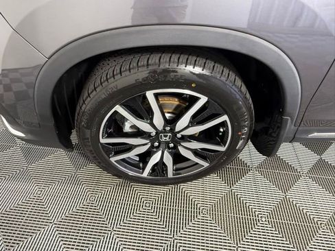 Used 2022 Honda Pilot Touring image 13