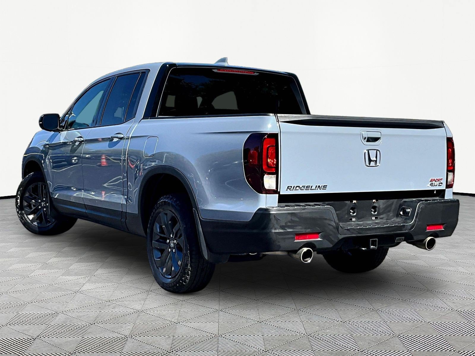 Used 2023 Honda Ridgeline Sport image 4