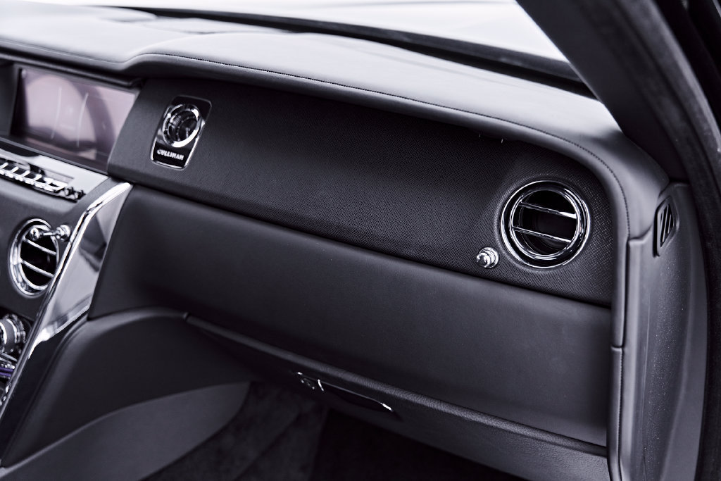 Used 2020 Rolls-Royce Cullinan AWD/4WD image 52