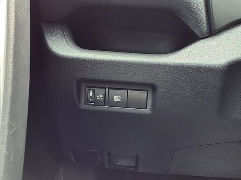 Used 2024 Toyota RAV4 XLE FWD image 17