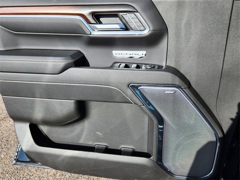 Used 2024 GMC Sierra 1500 Denali w/ Denali Reserve Package image 6