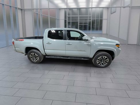 Certified 2022 Toyota Tacoma TRD Sport image 9