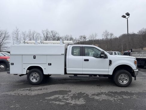 Used 2022 Ford F350 XL w/ Power Equipment Group image 2