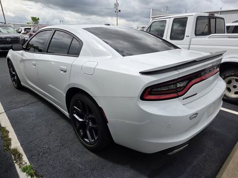 Used 2022 Dodge Charger SXT w/ Blacktop Package image 5