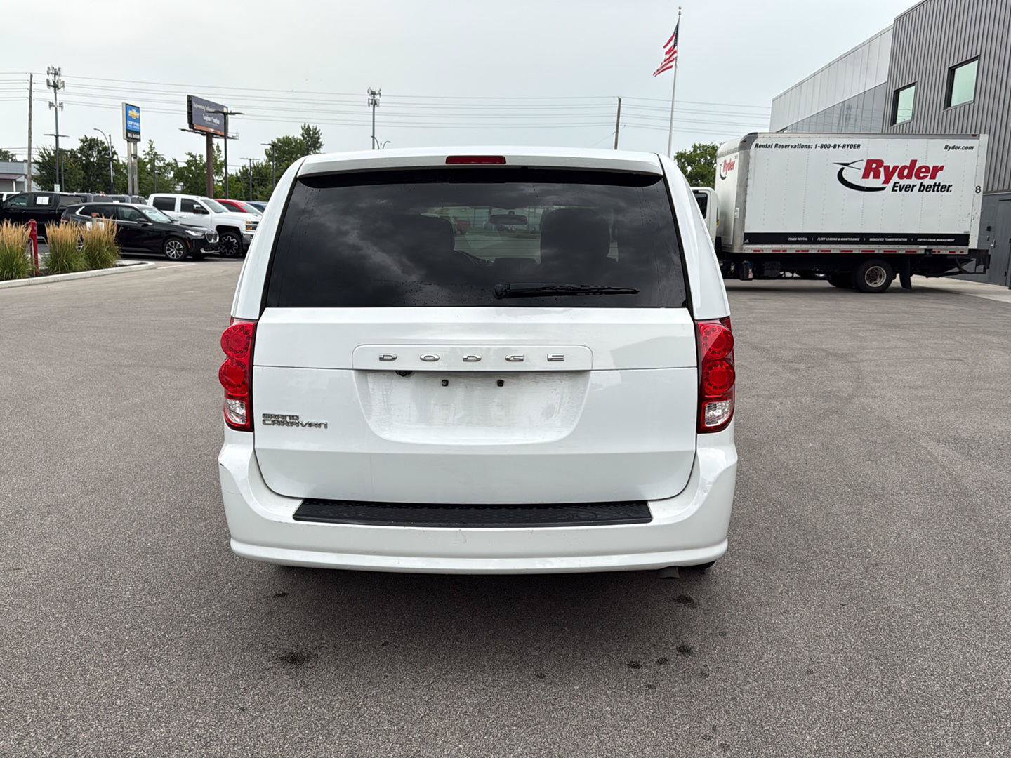 Used 2016 Dodge Grand Caravan SXT FWD image 4