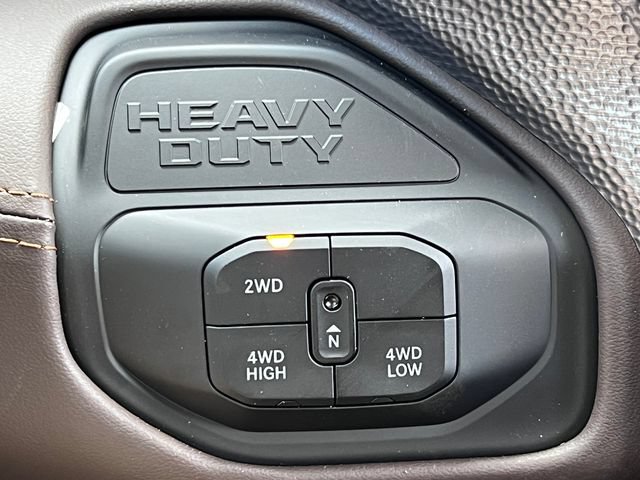 Used 2025 RAM 2500 Limited AWD/4WD image 29