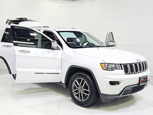 Used 2020 Jeep Grand Cherokee Limited RWD image 29