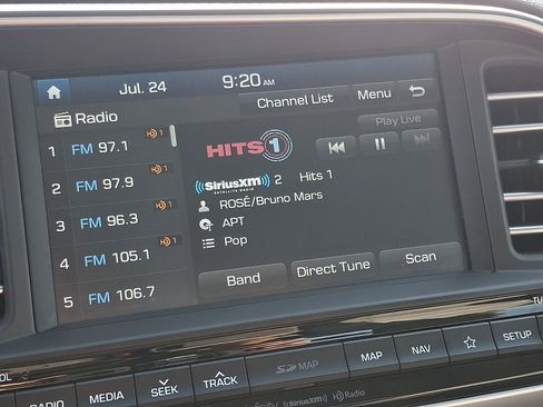 Used 2019 Hyundai Elantra Limited w/ Ultimate Package 02 FWD image 18