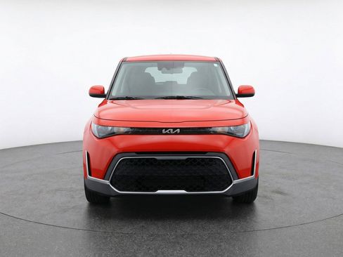 Used 2025 Kia Soul LX w/ LX Technology Package FWD image 2